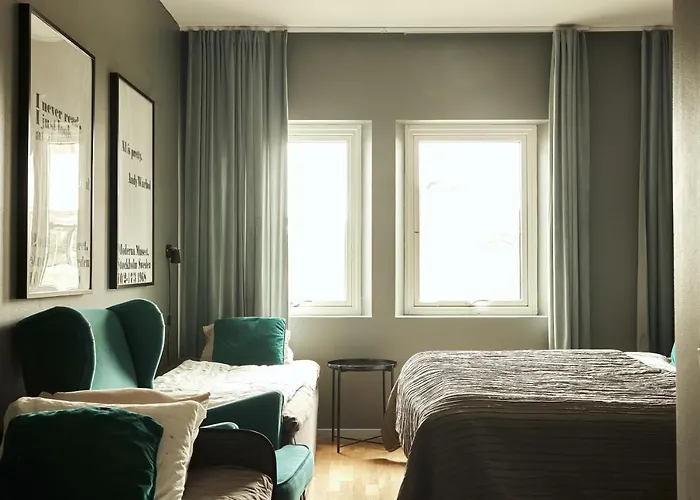 Hasse Pa Sjoekanten Hotell & Restaurang